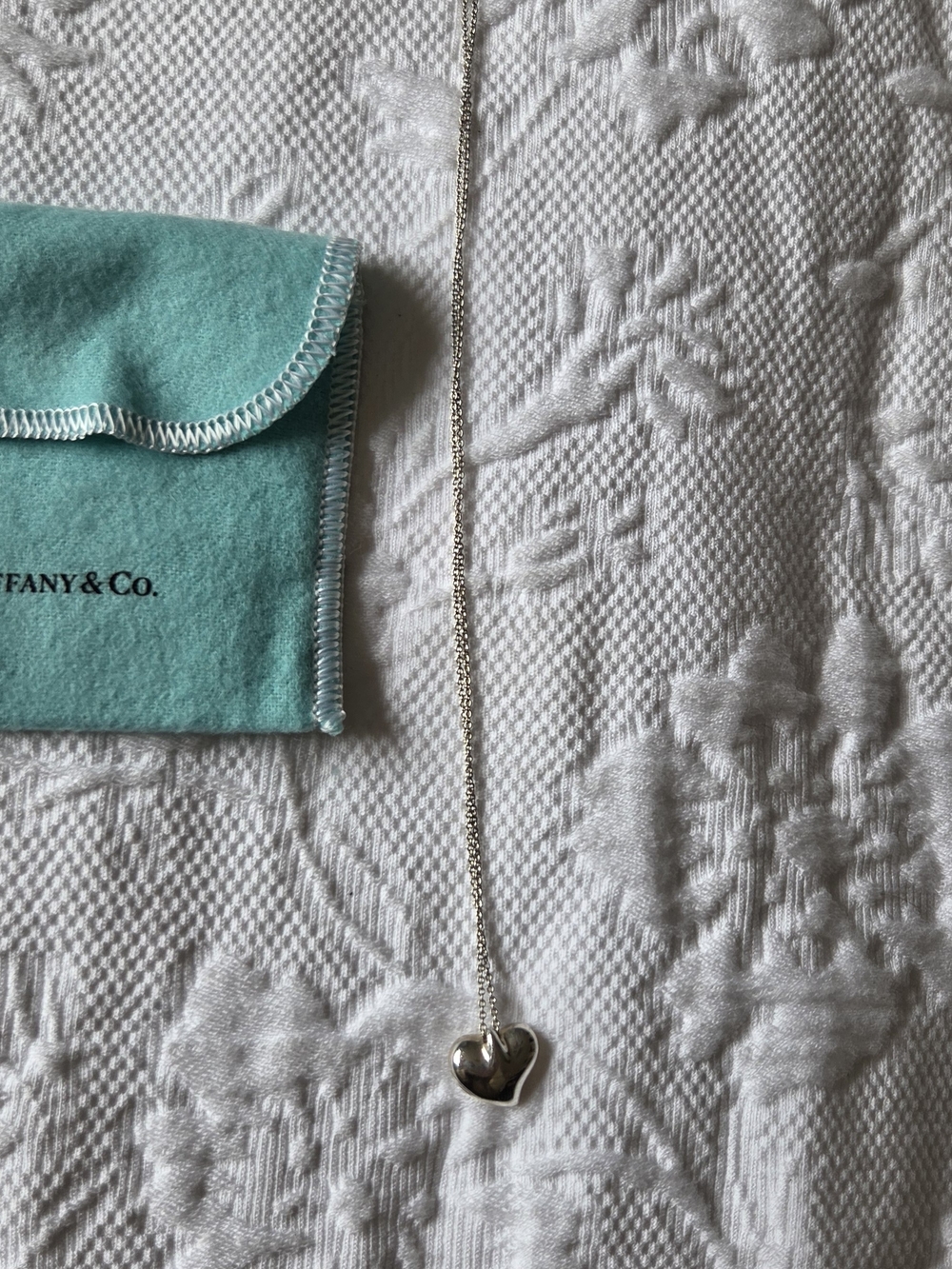 Tiffany & Co. Silver Heart Pendant on Silver Chain with Tiffany Blue Pouch - Picture 8 of 8